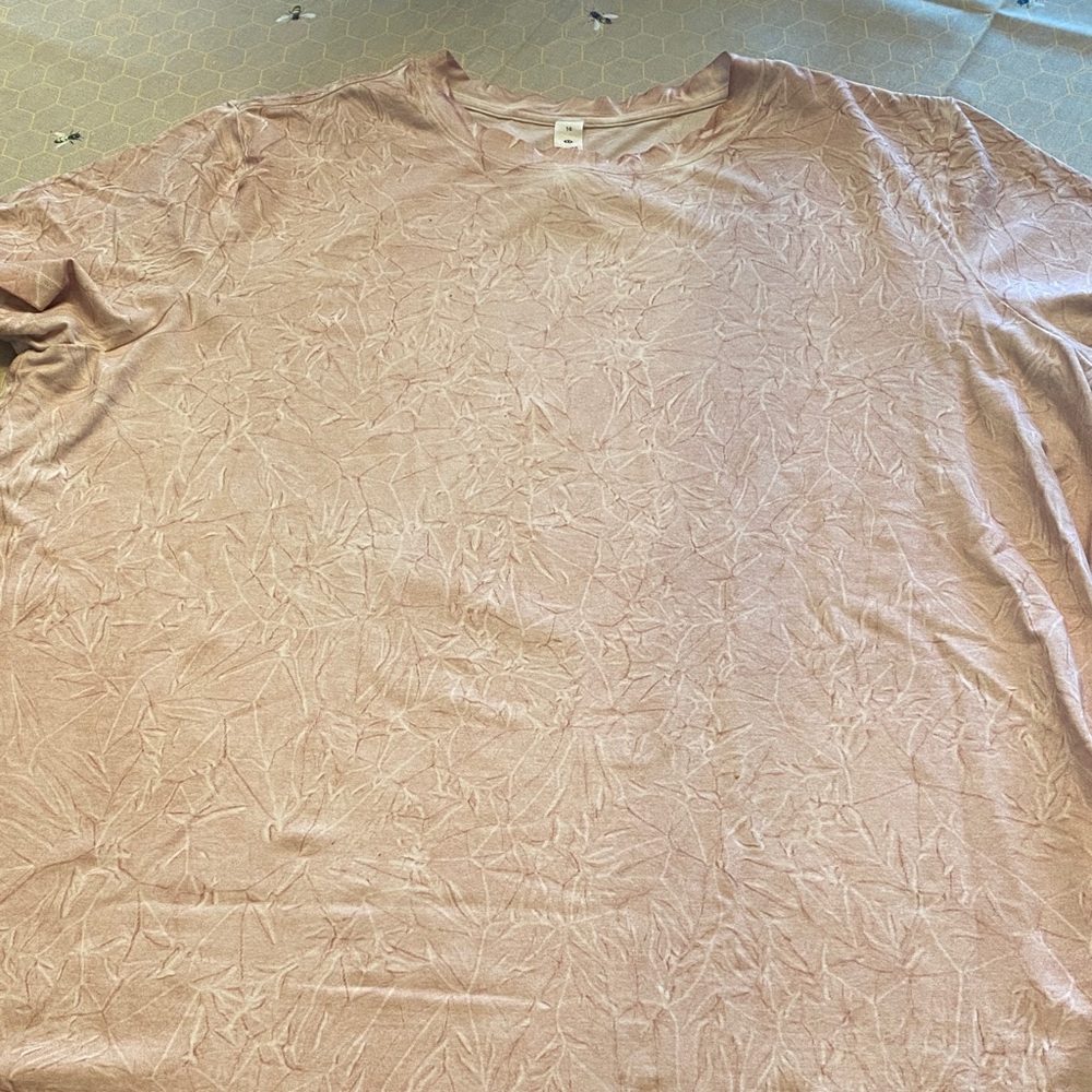 Lululemon athletica Textured Short Sleeve Tee - Light Pink